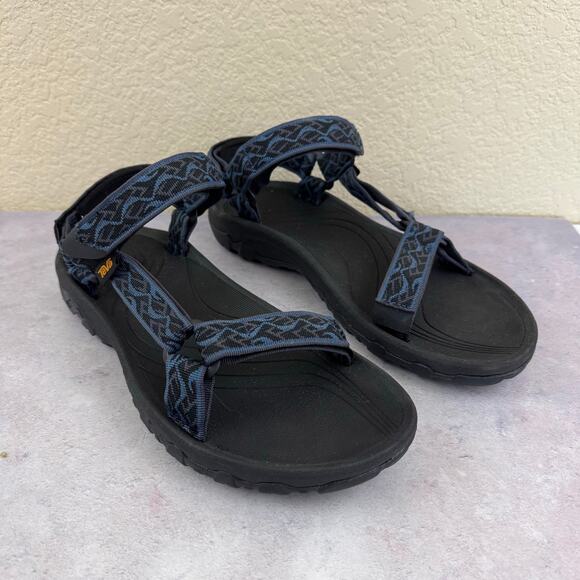 Sandals_&_Flip_Flops
